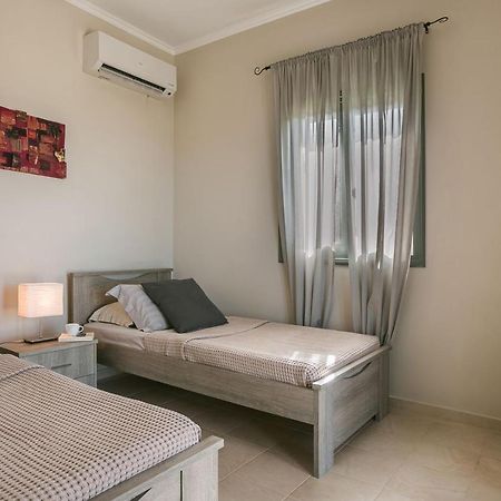 Villa Elaia Свороната Екстериор снимка