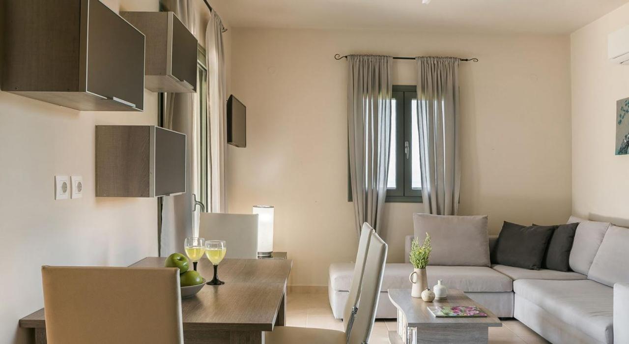Villa Elaia Свороната Екстериор снимка