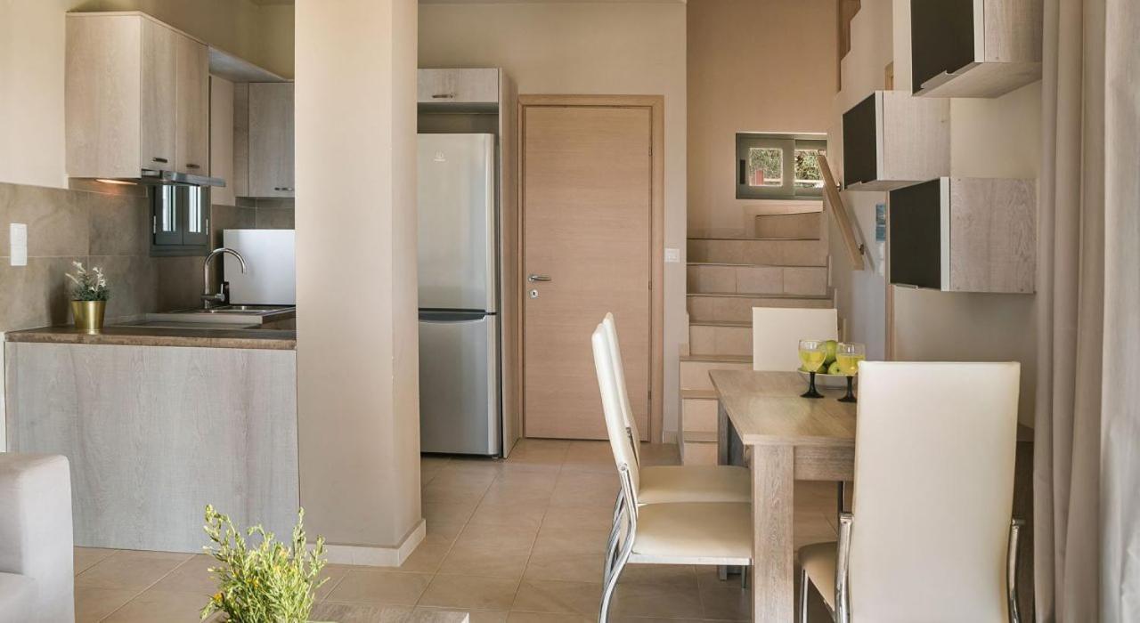 Villa Elaia Свороната Екстериор снимка
