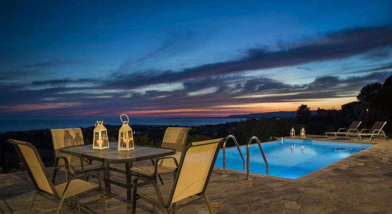 Villa Elaia Свороната Екстериор снимка
