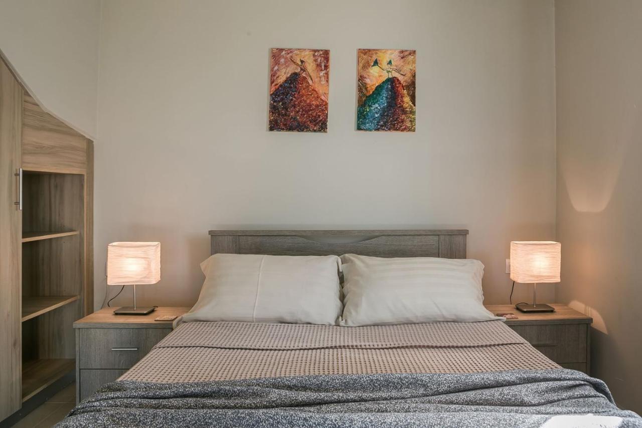 Villa Elaia Свороната Екстериор снимка