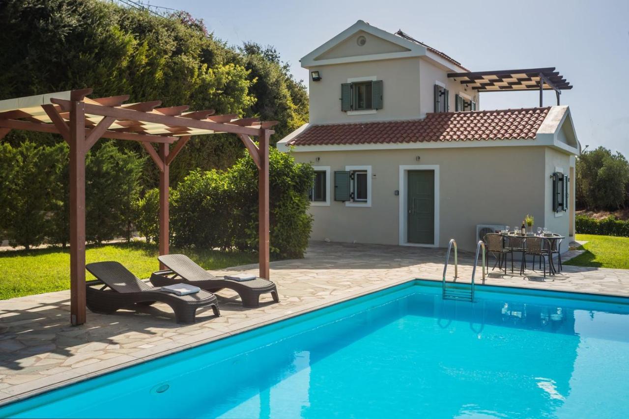 Villa Elaia Свороната Екстериор снимка